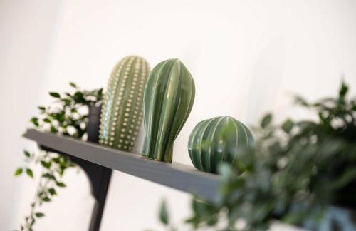 Urban Apartment with 2 Bedrooms - Photo 7