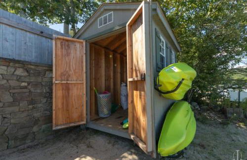 Beautiful Home 30 Feet from the Sand at Spofford Lake! - Foto 62