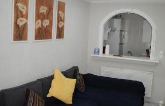 Apartamentos Laguna Beach - Photo 8