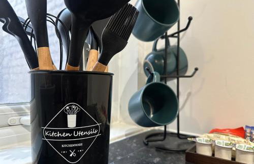 London Luton Airport Luxury Midland Apartments - GATED PARKING - Balcony - Sleeps 4 - Foto 21