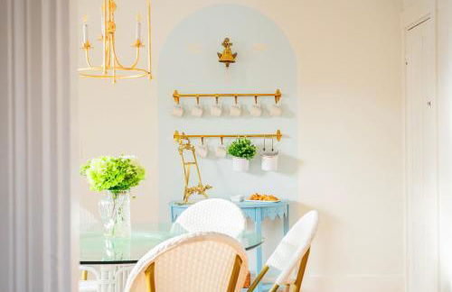 The Curator's Retreat For 8 - Photo 2