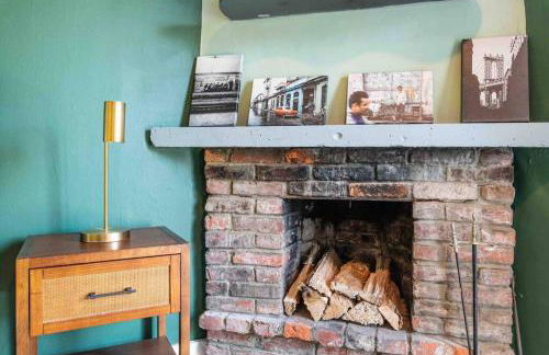 1918 Duplex with Character City Center - Foto 18