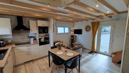 Le Pommier Gite neuf avec parking privé clos - Foto 4