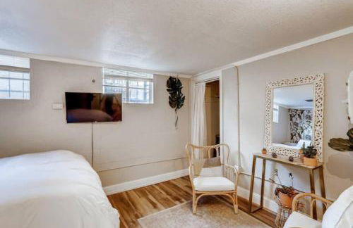 Guest Suite With Kitchenette And A 5 star Location - Photo 4