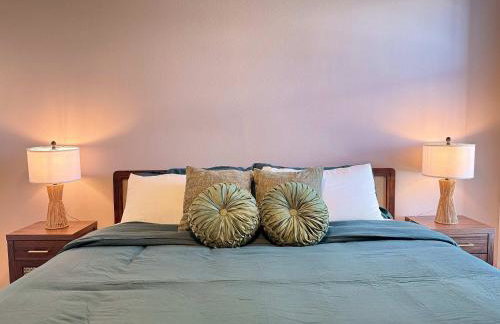 Upscale Escape 10 Min from Disneyland With Pool & Gym - Foto 53