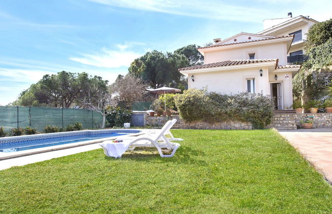 Modern Villa in Canyelles With Private Swimming Pool - Foto 17