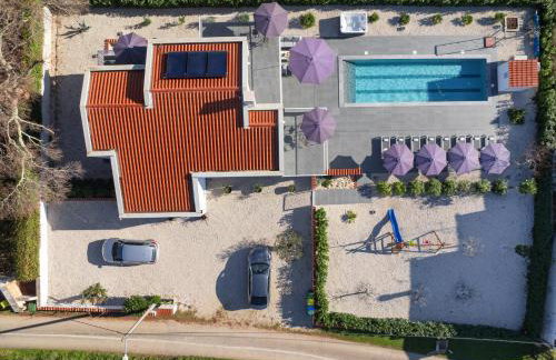 Casa BELLADONNA with Heated pool and Kids Playground - Photo 2