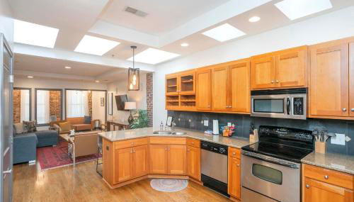 Spacious Penthouse ON the Broadway Strip - Foto 4