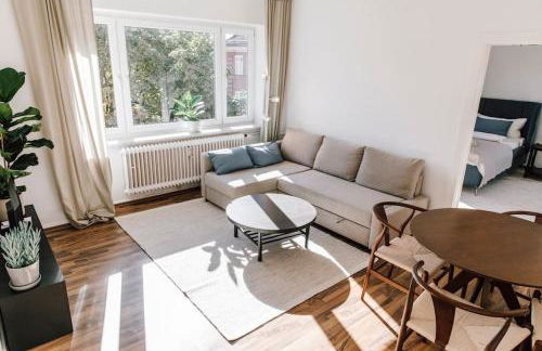 Komplett neu: 2-Zi zentral im Altbau. 24h-Checkin - Foto 1