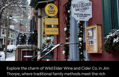 Gorgeous Cozy 5 Bedroom House with Hottub,Lake,Pool - Foto 46