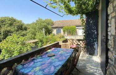 Maison charmante à Orgnac-l'Aven avec piscine partagée. - Photo 30