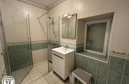 Maison ancienne rénovée avec terrasses, jusqu'à 6 personnes, La Gaubretière - FR-1-426-154 - Photo 6