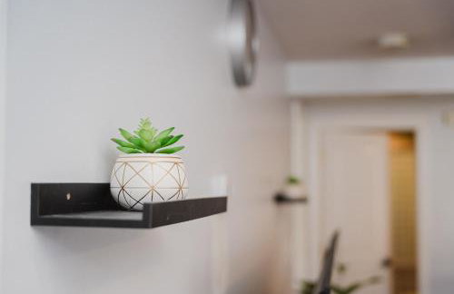 74L - 2BR Quincy - Cozy Couple Hideout near Wollaston Beach - Foto 42