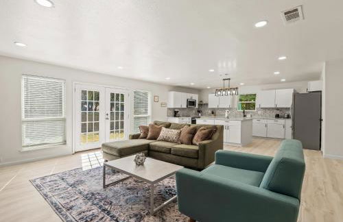 Spacious 4 Bedroom Family Retreat in the Heart of McKinney, TX - Foto 3