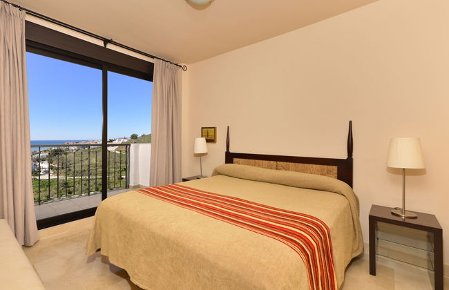 Lateral View - Photo 5