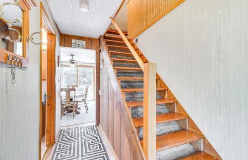 Waterfront Wolcott Vacation Rental with Deck and Views - Foto 19