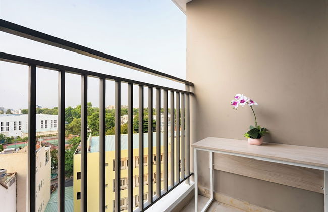 Golden Mansion - Transit Apt Free POOL & GYM - Photo 44