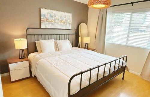 Brea Mall romantic two-bedroom house - Photo 13