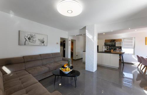 Holiday Home Zrincy - Photo 8