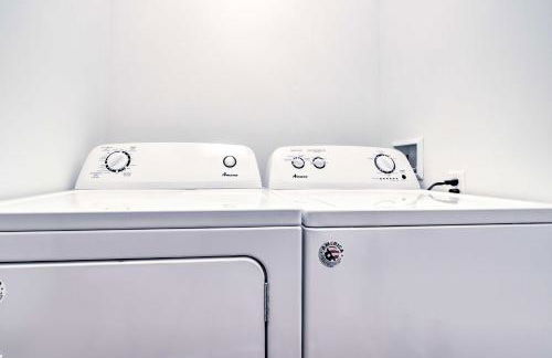 The Ruebling House Bright, Modern, and Renovated! - Foto 20