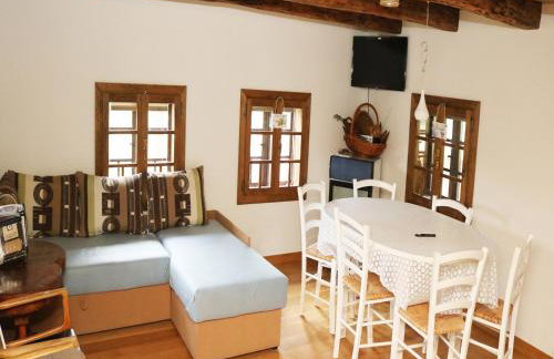 Tradicionalna zagorska drvena kuća Stara murva - Foto 11