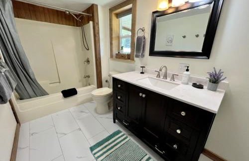 Denali Natl Park 3 Bedroom Home on 5 Acres, hiking and wildlife - Foto 24