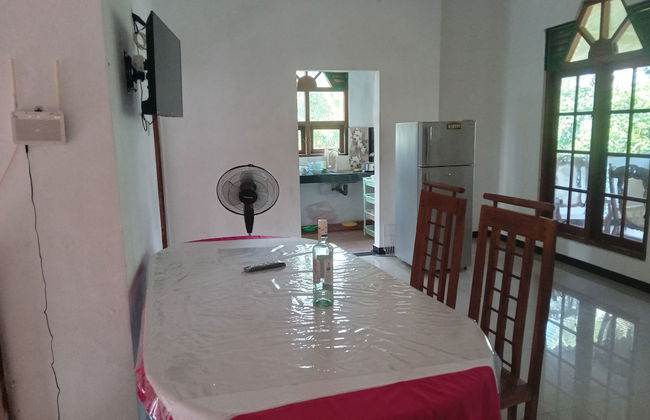 Charming 2-bed Apartment in Weligama - Photo 36
