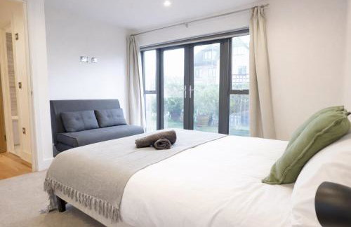 Stylish Garden Flat with Parking 20min to Central London - Foto 10