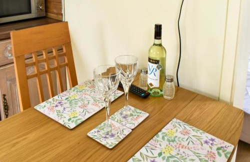 Shepherds Hut 2 At Laddingford - Uk32534 - Foto 3