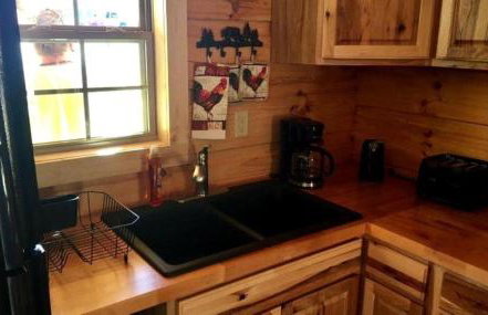 Authentic Stunning Cabin Rental with Private Jacuzzi near Huntington, West Virginia - Foto 16
