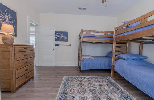 Uptown Cottage Newly Updated Home Near the Strand Galveston Harbor and UTMB - Foto 14