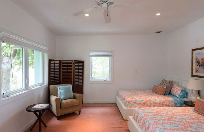 Middle Cay Estate 7 Bedroom Estate - Photo 6