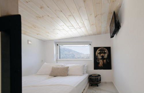 Solis Villa, with Heated Pool & 5 minutes to Beach, By ThinkVilla - Photo 32