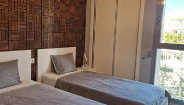 Sunny Holidays - Photo 3