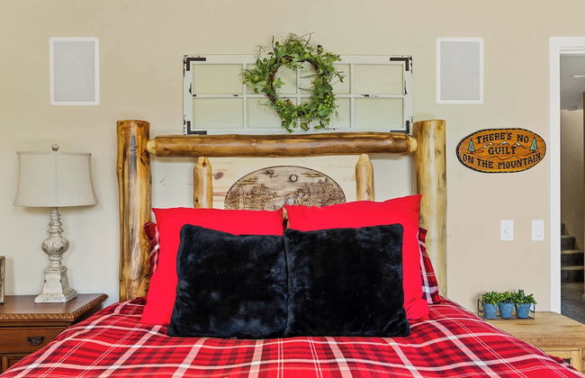 Bearfoot Lodge Near Hiking & Skiing! - Foto 4