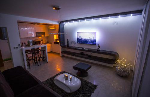 Apartment PLAZA -Wallbox 11kW- Private SPA- Jacuzzi, Infrared Sauna, Luxury massage chair, Parking, Entry with PIN 0 - 24h, FREE CANCELLATION 24 hours before Check In,Premium pillows and mattress - Photo 22