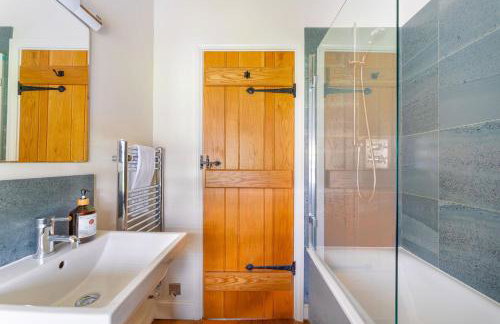 Field Cottage - Photo 15