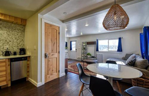 The Hilltop Haven 2bd Suite and Pet Friendly - Foto 10