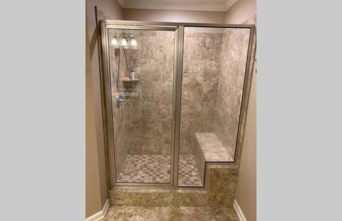 Peaceful 3BR/2BA Hidden Lake Home Near ACOM w/WiFi - Foto 12