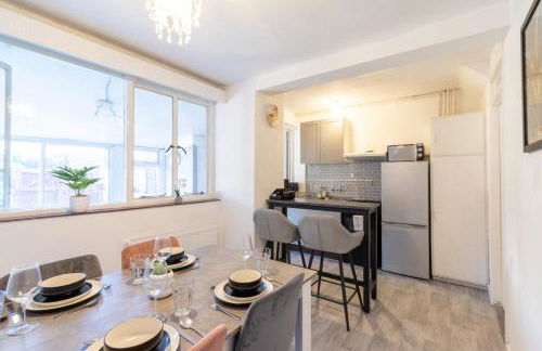 Open Mind Property - HotTUB, 4 Beds & 2 Free Parking - Foto 30