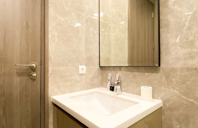 Elegant And Comfortable 1Br Apartment Arumaya Residence - Photo 20