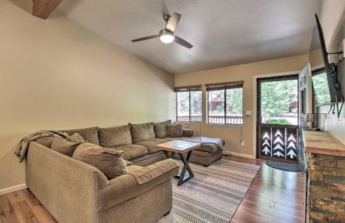 Cozy Forest Retreat! Pet-Friendly Pinetop Cabin - Foto 4