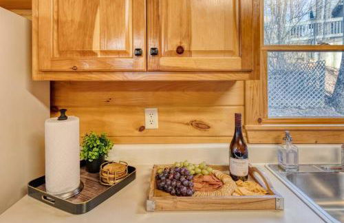 MTN Cabin Sleeps 10 - 5 Mins To Fishing & Camping - Foto 25