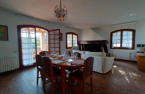 Villa Alella, 5 bedrooms & pool - Foto 8