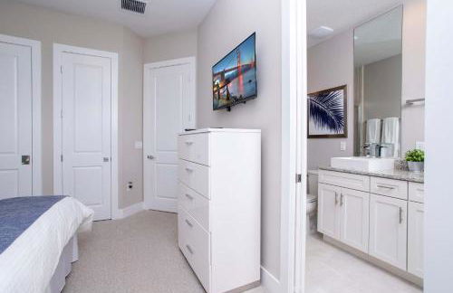 Gorgeous 4 Bedroom Family Friendly Close to Disney 7573 - Foto 85