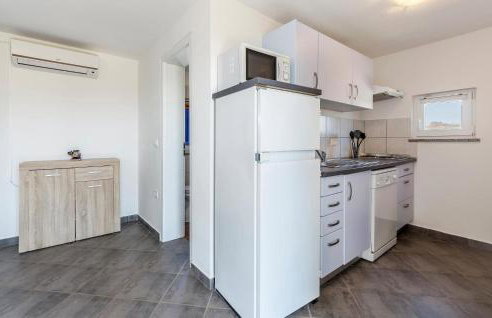 Stunning Apartment In Trget - Foto 22