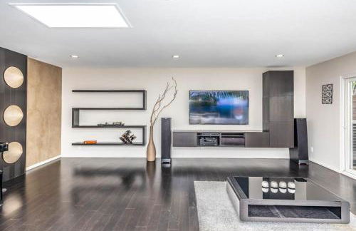 Luxury 3BR with Cabana Oasis Pool & Style - Foto 13