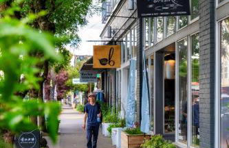 Stay Portland - The Tiny Oasis Steps to Local Coffee & Restaurants - Photo 25