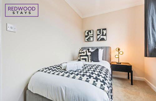 Cozy Family & Contractor Home 3X FREE Parking by Redwood Stays - Foto 10