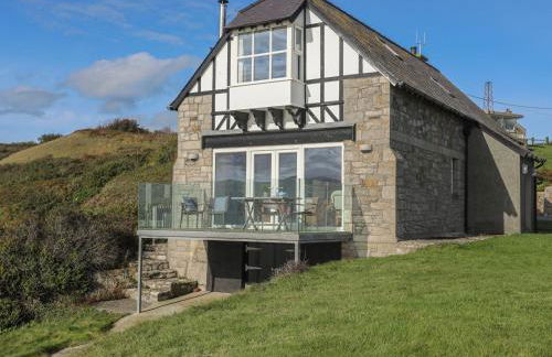 The Old Lifeboat House - Photo 2